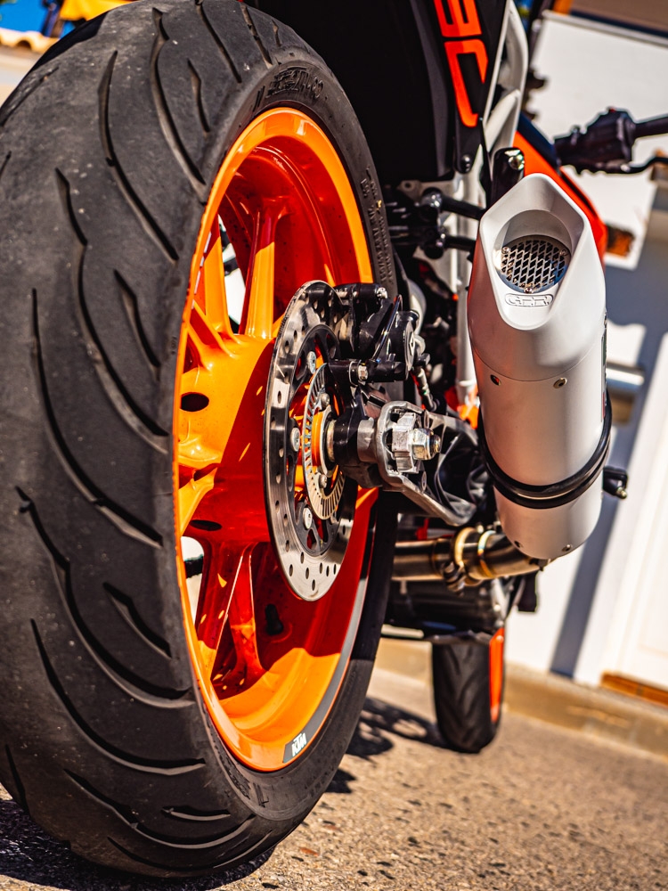 Escape compatível com Ktm Rc 390 2017-2020, Albus Evo4, Escape legal, homologado, silenciador com db killer removível e tubo de ligação específico 