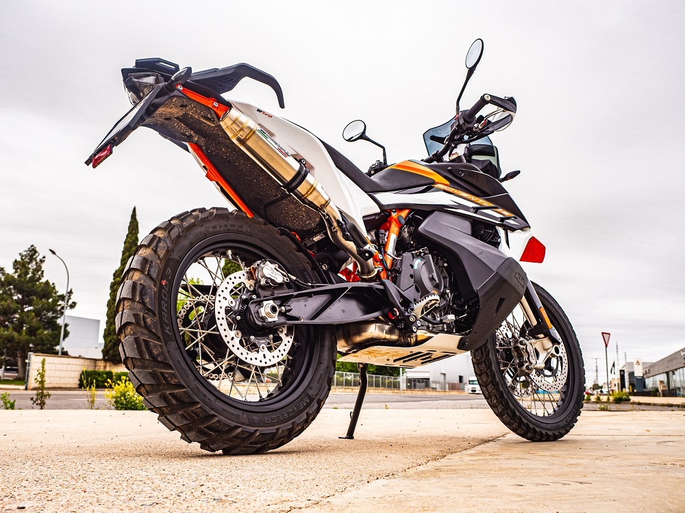 Escape compatível com Husqvarna Norden 901 2022-2024, Deeptone Inox, Escape legal, homologado, silenciador com db killer removível e tubo de ligação específico 