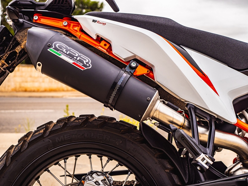 GPR escape compatível com  Ktm Adventure 890 2020-2024, New Grand Prix Evo Black Titanium, Escape legal, homologado, silenciador com db killer removível e tubo de ligação específico 