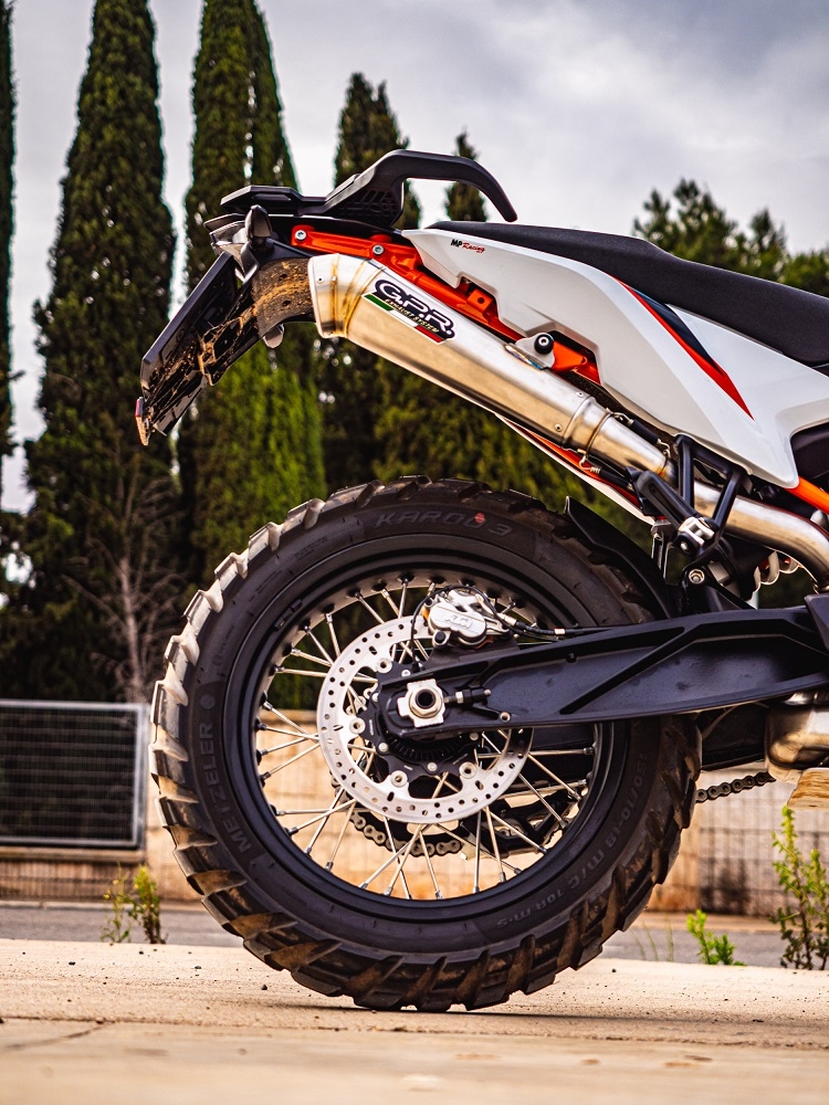 Escape compatível com Ktm Duke 890 2021-2024, Deeptone Inox, Sistema racing Silencioso com tubo de ligação 