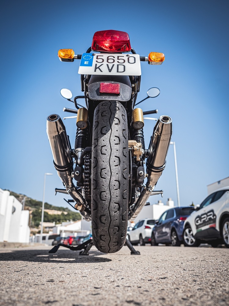 Escape compatível com Royal Enfield Interceptor 650 2021-2025, Deeptone Inox, Par de terminais de exaustão aprovados, com db killer removível, catalisadores e tubo de conexão específico 