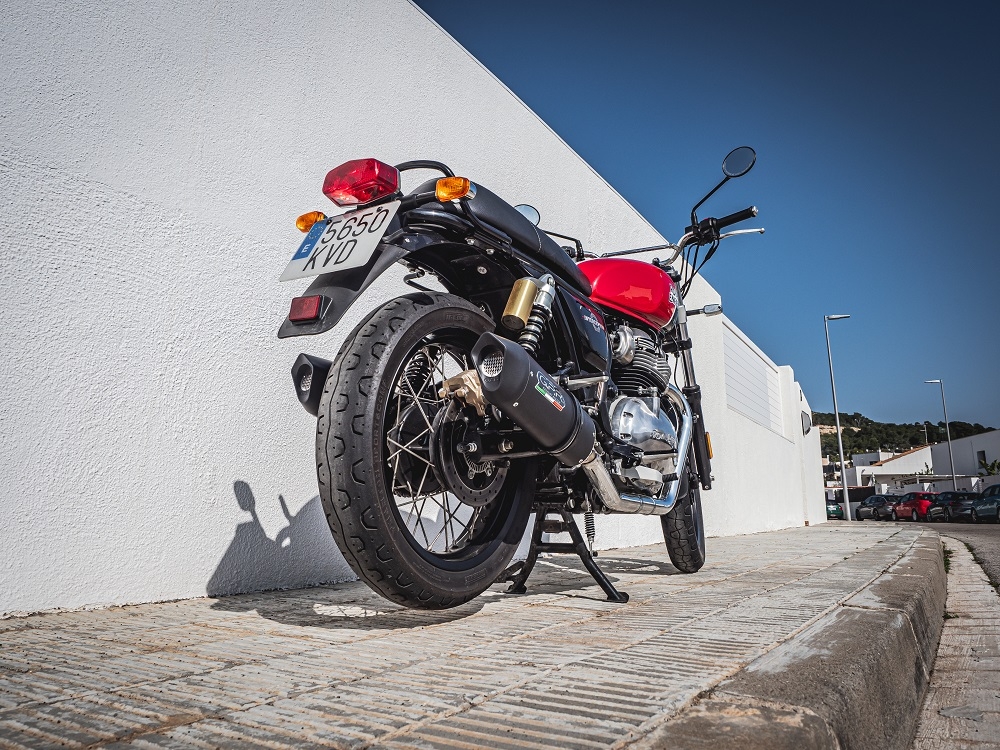 Escape compatível com Royal Enfield Interceptor 650 2021-2025, Furore Evo4 Nero, Par de terminais de exaustão aprovados, com db killer removível, catalisadores e tubo de conexão específico 