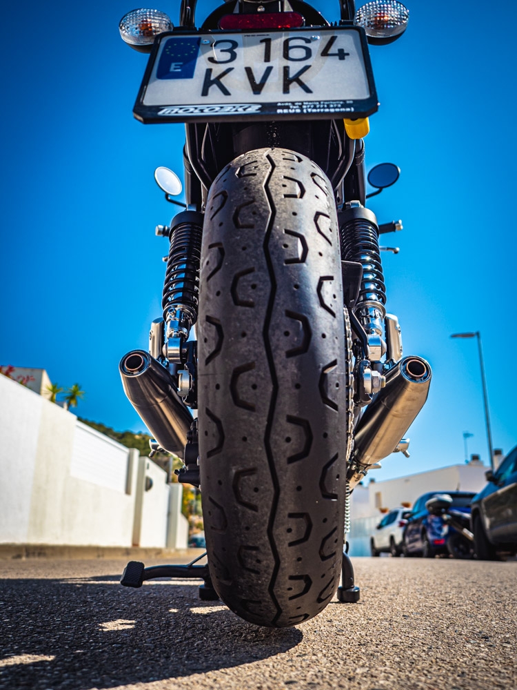 GPR escape compatível com  Triumph Street Twin 900 2015-2019, Deeptone Inox, Par de silenciosos de escape homologadas, com db killer removível e tubos de ligação específicos 