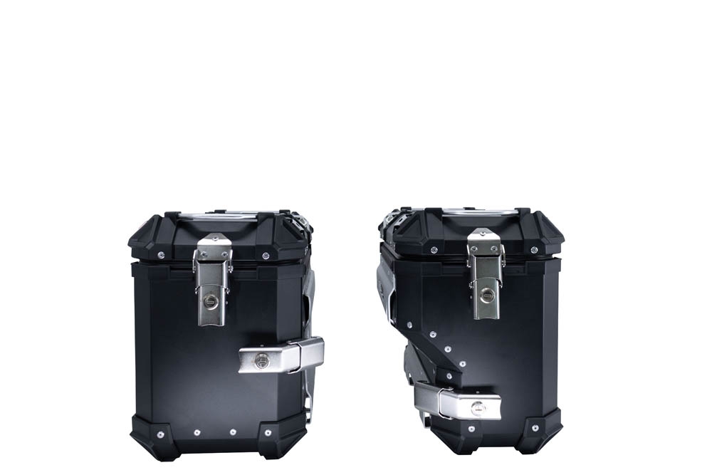 Par de malas laterais em alumínio com o lado direito contornado, cor preta com porta-bagagem específico GPR TECH compatível com  Bmw F 750 Gs 2021/2024 e5