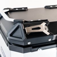 GPR TECH TOP CASE ALPI-TECH 45 LT. PRATA Top case em alumínio, cor prata com placa universal incluída Capacidade Litros 45