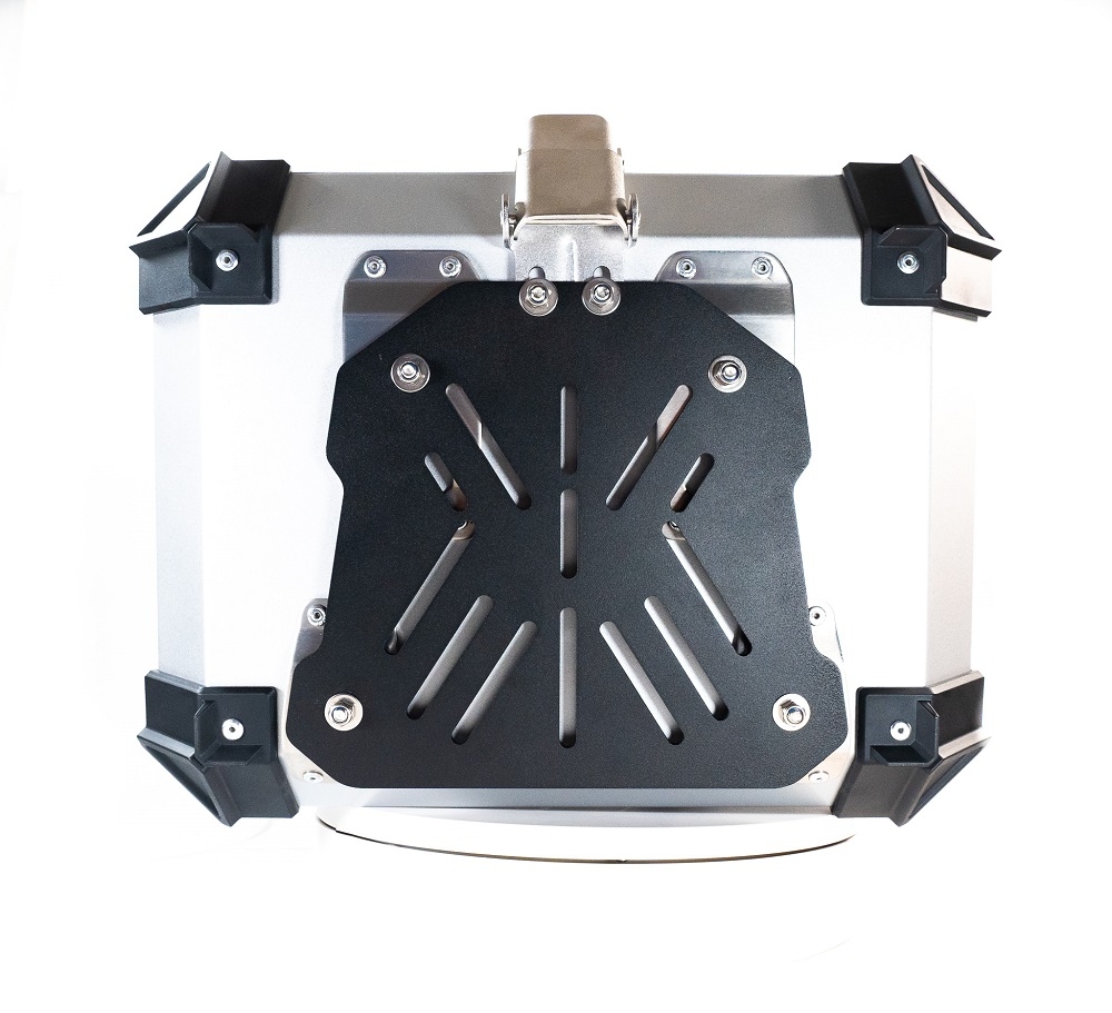 GPR TECH TOP CASE ALPI-TECH 45 LT. PRATA Top case em alumínio, cor prata com placa universal incluída Capacidade Litros 45