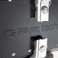 GPR TECH TOP CASE ALPI-TECH 45 LT. PRETO Top case em alumínio, cor preta com placa universal incluída Capacidade Litros 45