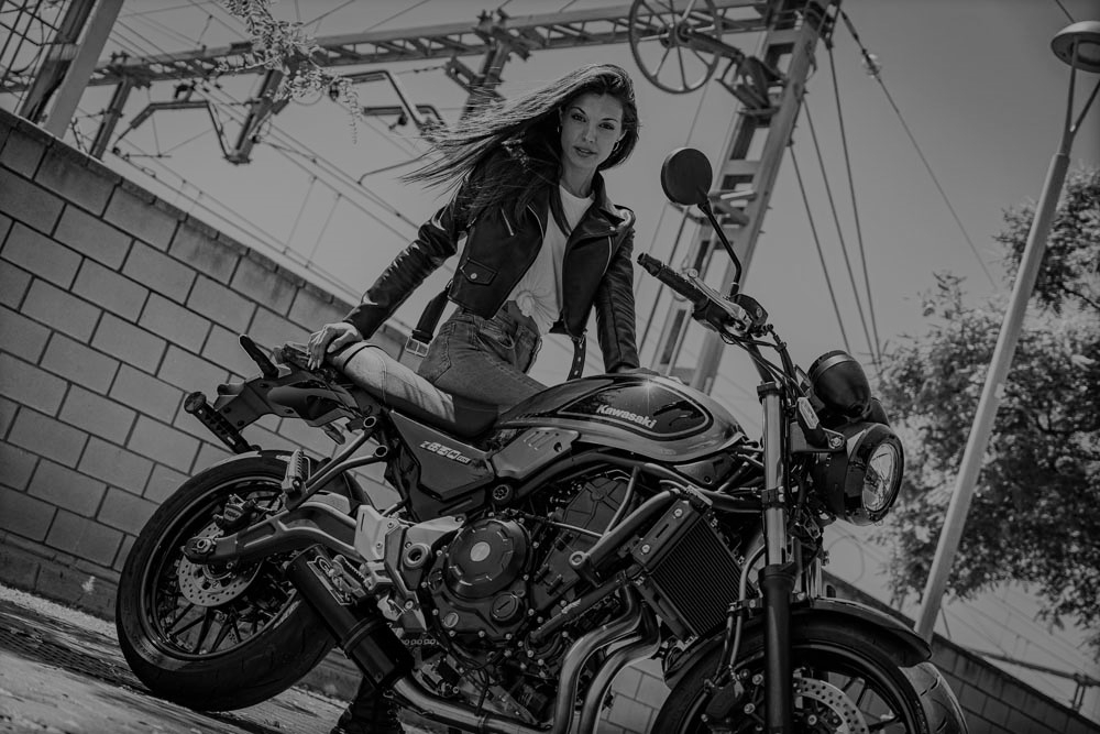 Escape compatível com Kawasaki Z 650 RS 2021-2023, M3 Black Titanium, Escape Racing, linha completa, fornecido com coletor específico, artigo sem homologação 