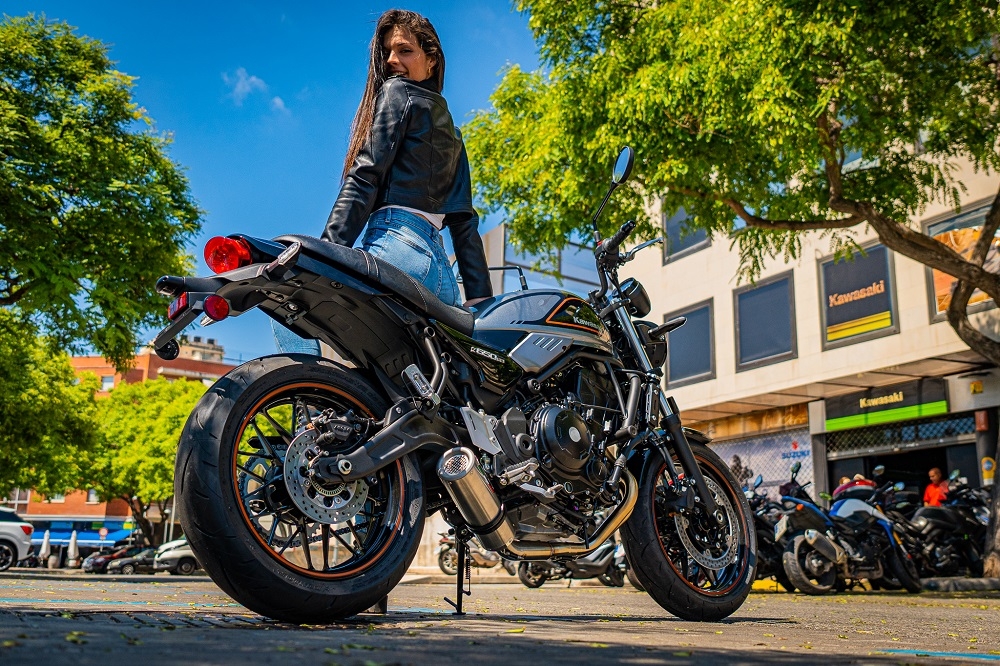 Escape compatível com Kawasaki Z 650 RS 2021-2023, M3 Inox , Silenciador homologado para ruído, com catalisador, linha completa 
