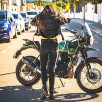 Escape compatível com Royal Enfield Scram 411 2022-2024, Furore Nero, Sistema racing Silencioso com tubo de ligação 