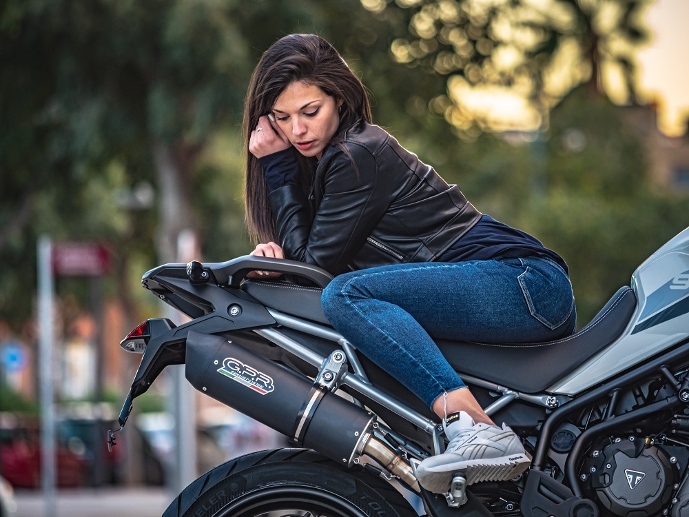 Escape compatível com Triumph Tiger 900 2020-2023, Furore Evo4 Nero, Escape legal, homologado, silenciador com db killer removível e tubo de ligação específico 
