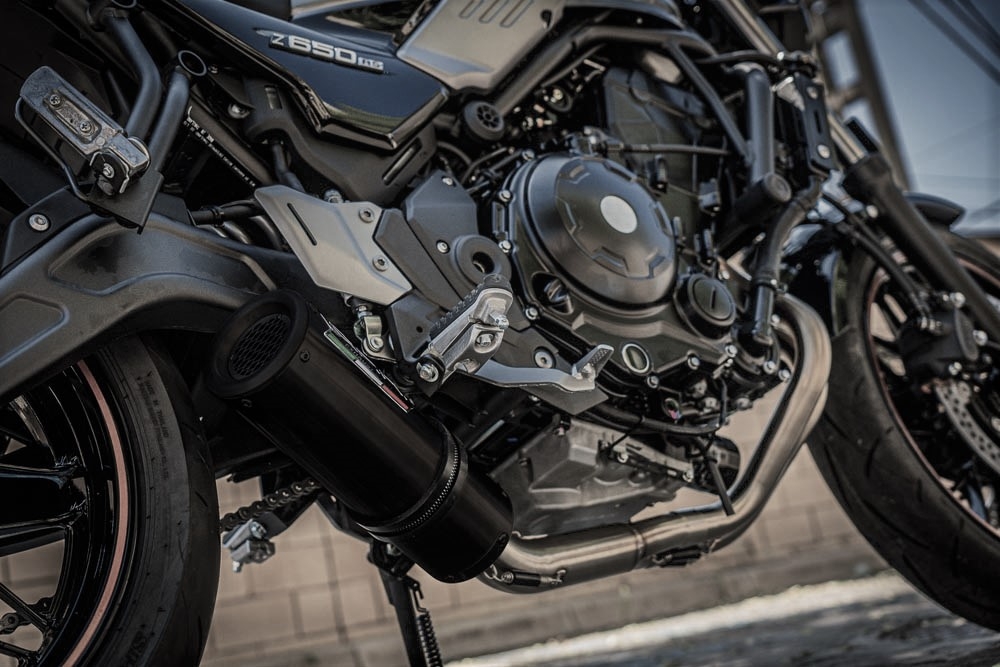 Escape compatível com Kawasaki Z 650 RS 2021-2023, M3 Black Titanium, Escape Racing, linha completa, fornecido com coletor específico, artigo sem homologação 