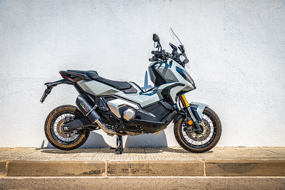 Escape compatível com Honda X-Adv 750 2021-2024, Furore Evo4 Nero, Escape legal, homologado, silenciador com db killer removível e tubo de ligação específico 