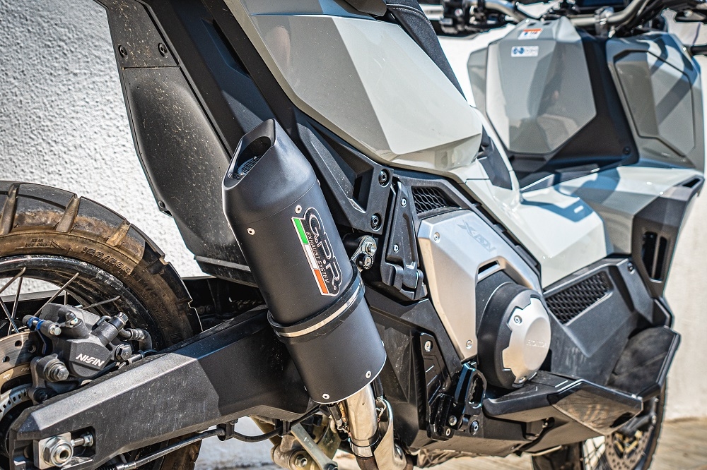 Escape compatível com Honda X-Adv 750 2021-2024, Furore Evo4 Nero, Escape legal, homologado, silenciador com db killer removível e tubo de ligação específico 