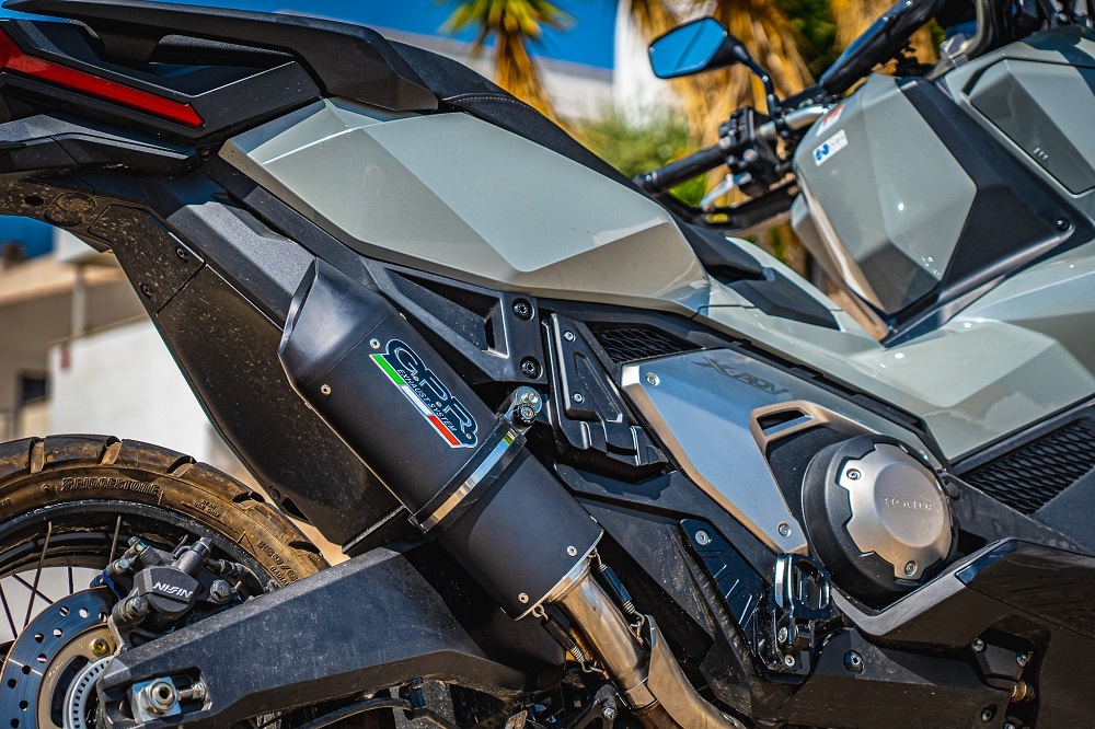 Escape compatível com Honda X-Adv 750 2021-2024, Furore Evo4 Nero, Escape legal, homologado, silenciador com db killer removível e tubo de ligação específico 