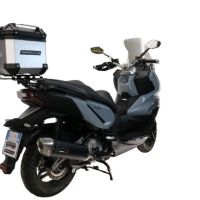 Top case maletas GPR TECH compatível com Sym ADX 300 2024/2026 e5 Plus Top Case Alpi-Tech em alumínio, cor prata com placa específica incluída Capacidade Litros 26