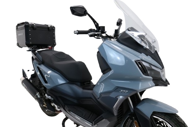 Top case maletas GPR TECH compatível com Sym ADX 300 2024/2026 e5 Plus Top Case Alpi-Tech em alumínio, cor preta com placa específica incluída Capacidade Litros 45