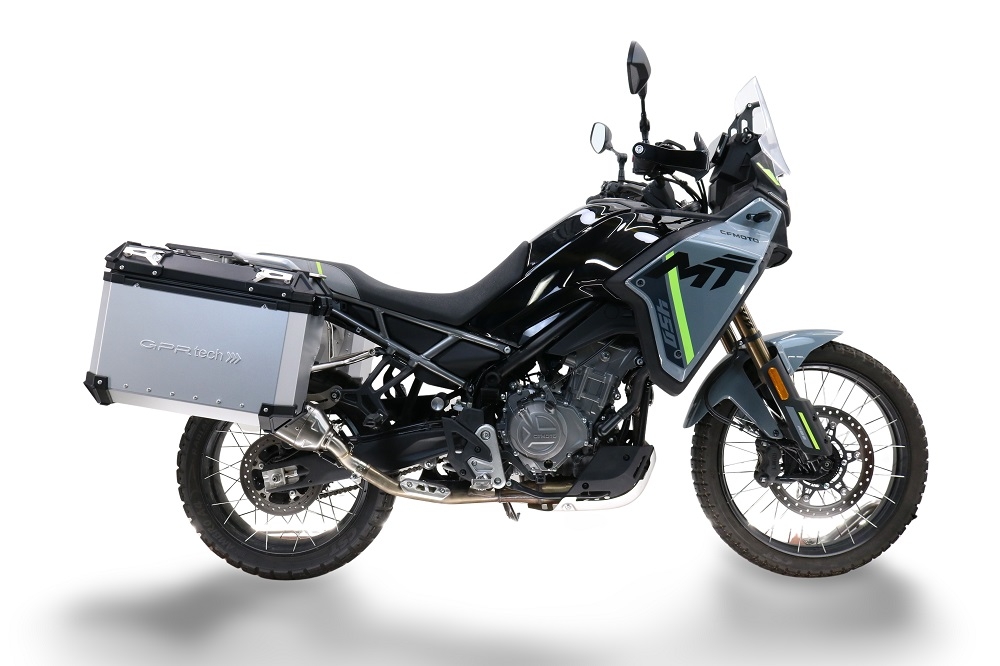 GPR TECH compatível com  Cf Moto 450MT 2023/2025 Euro5 Plus Par de malas laterais em alumínio com o lado direito contornado, cor prata com porta-bagagem específico Capacidade 38 LT. + 32 LT.