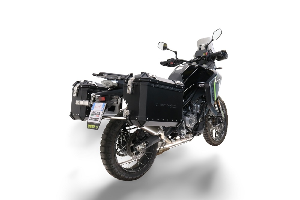 GPR TECH compatível com  Cf Moto 650 Mt 2019/2020 e4 Par de malas laterais em alumínio cor preta com porta-bagagem específico Capacidade 38 LT. + 38 LT.