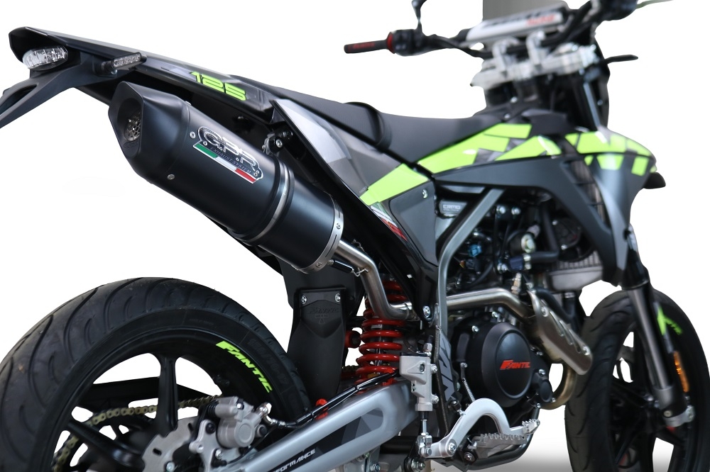 Escape compatível com Fantic Motor XMF 125 2025-2026, Furore Evo4 Nero, Escape legal, homologado, silenciador com catalisador, db killer removível e tubo de ligação específico 