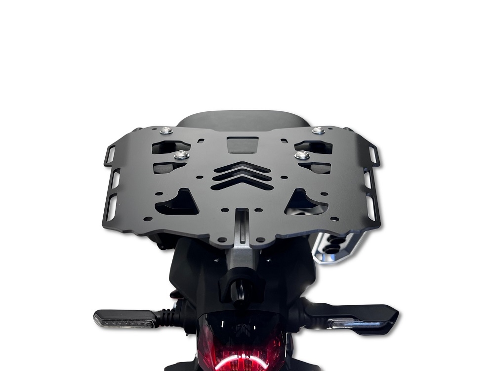 GPR TECH compatível com Zontes 703 F 2025/2026 Top Case Alpi-Tech em alumínio, cor prata com placa específica incluída Capacidade Litros 35